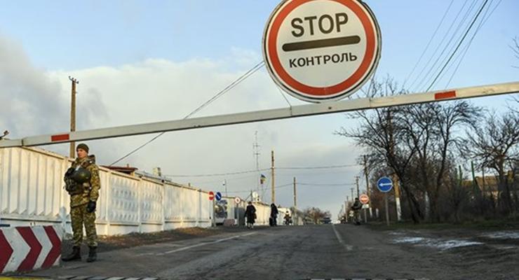 Пункты пропуска на Донбассе перешли на зимний график