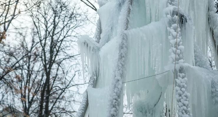 В Харькове установят новогоднюю елку изо льда