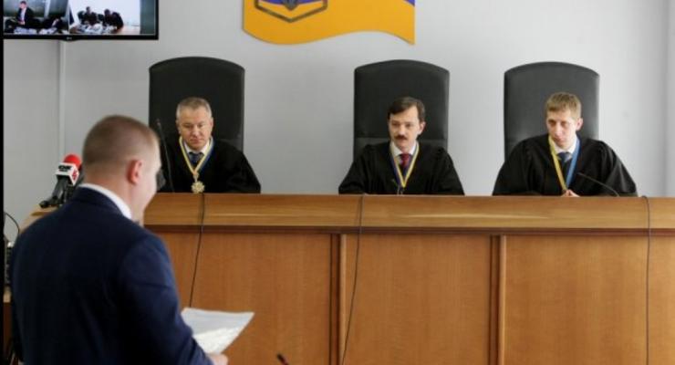 Дело Януковича: экс-президент снова не вышел на связь с судом
