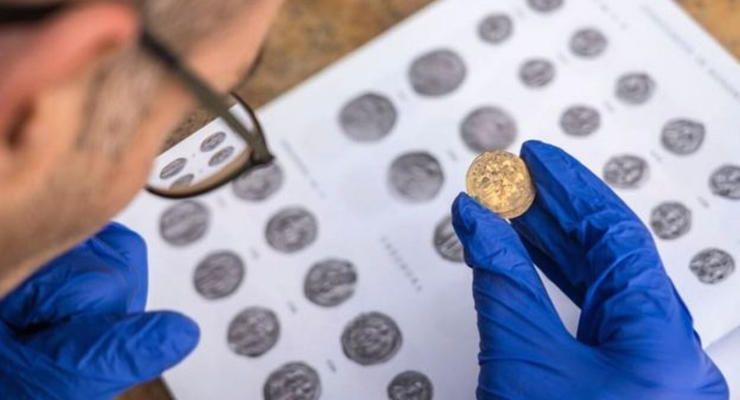 В Израиле найден 900-летний кувшин с золотом