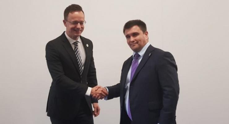 Украина попросила Венгрию помочь в борьбе с российским агрессором
