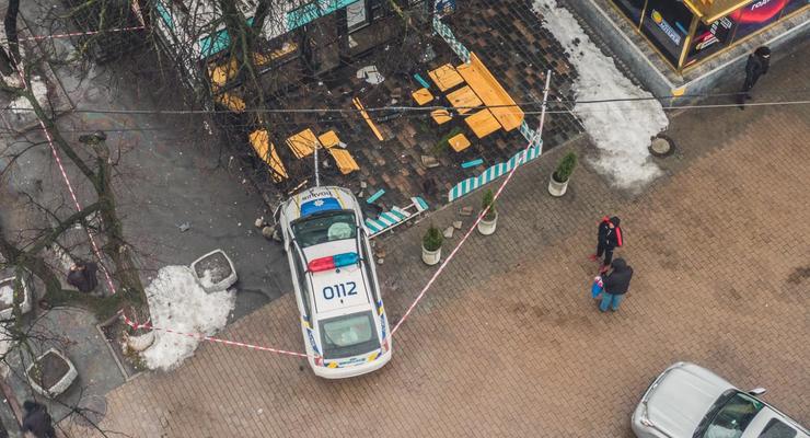 В Киеве авто полиции сбило пешехода на тротуаре