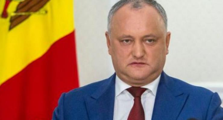Додона в пятый раз отстранили от должности президента Молдовы