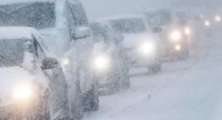 В Киевской области из-за снегопада уже случилось 30 ДТП