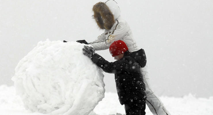 В некоторых регионах Украины выпало до 33 см снега