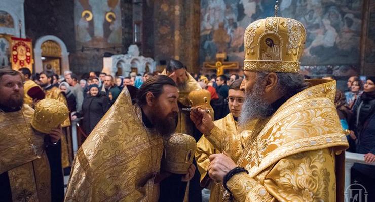 Священников УПЦ МП возвращают из ОРДЛО в Почаев и Славянск - Тымчук