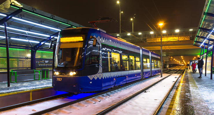 В Киеве продлили ремонт линии скоростного трамвая