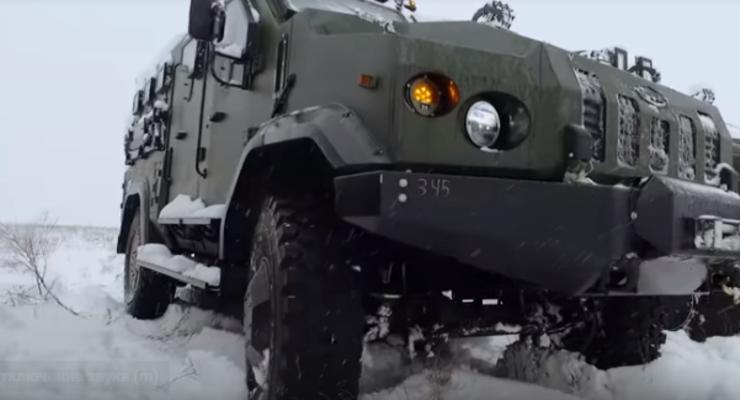Украинская бронетехника досрочно передала ВСУ автомобили Варта