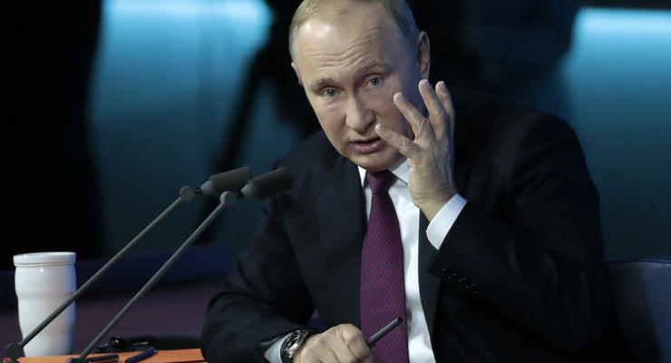 Украинский журналист забросал Путина вопросами об агрессии РФ