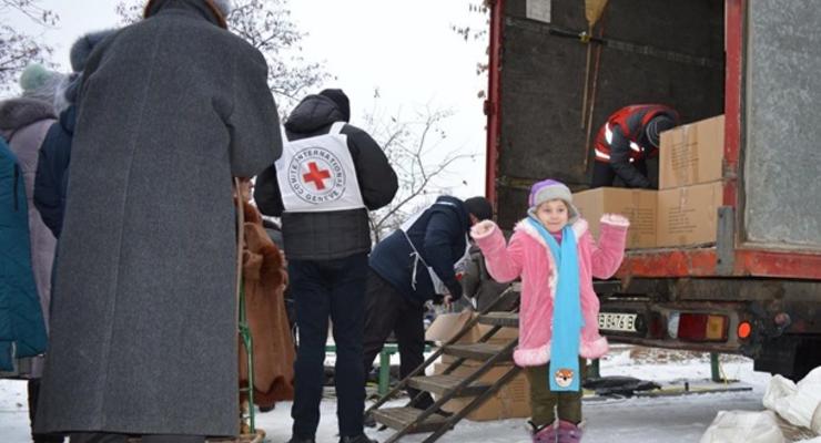 На Донбасс прибыла гумпомощь от Красного Креста
