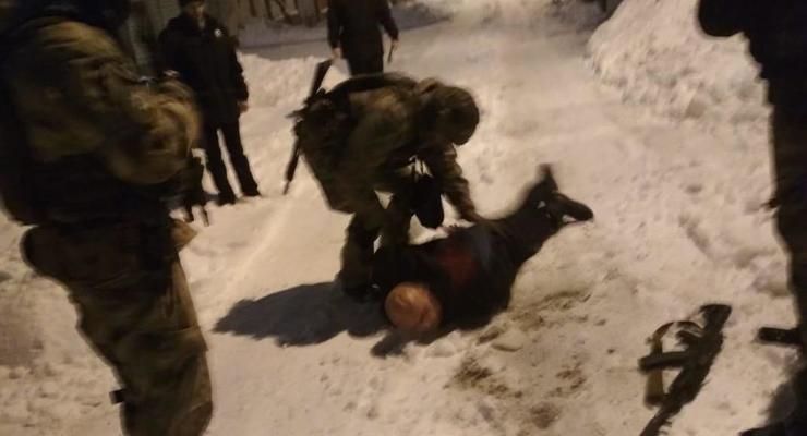 В Харькове пьяный мужчина устроил стрельбу из автомата