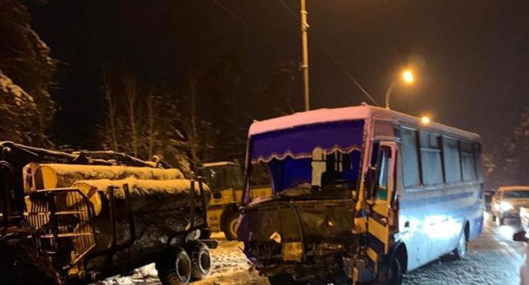 Под Киевом из-за ДТП образовалась километровая пробка