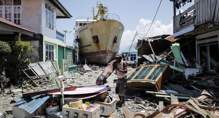 Среди пострадавших от цунами в Индонезии украинцев нет