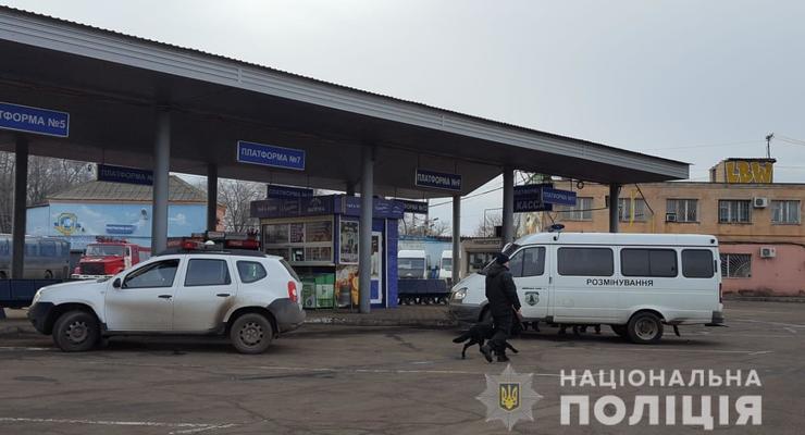 В Одессе при поиске бомбы на Привозе эвакуировали 300 человек