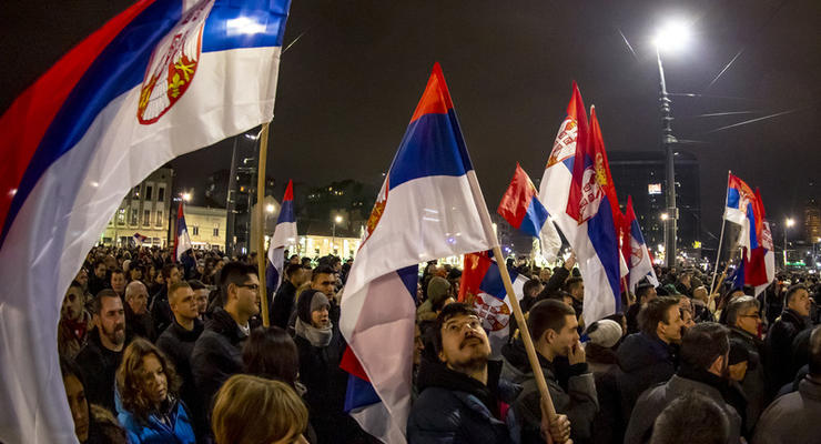 В Сербии продолжаются протесты против президента