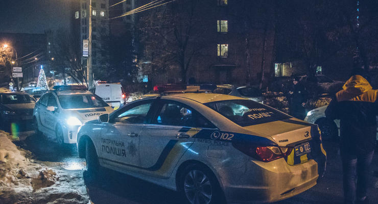 В центре Киева мужчина с собаками убил водителя