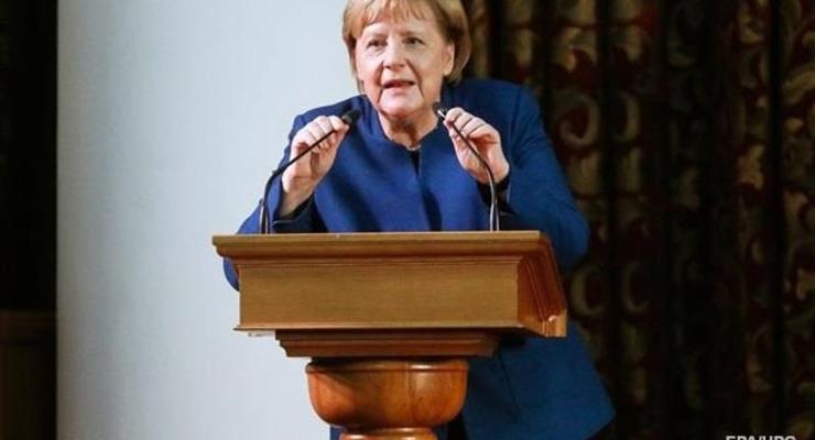 Личные данные Меркель в Сеть не попали