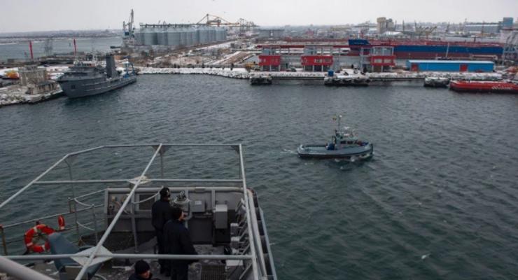 Военный корабль США зашел в черноморский порт