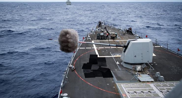 США испытали гиперзвуковые снаряды с палубной установки эсминца - СМИ