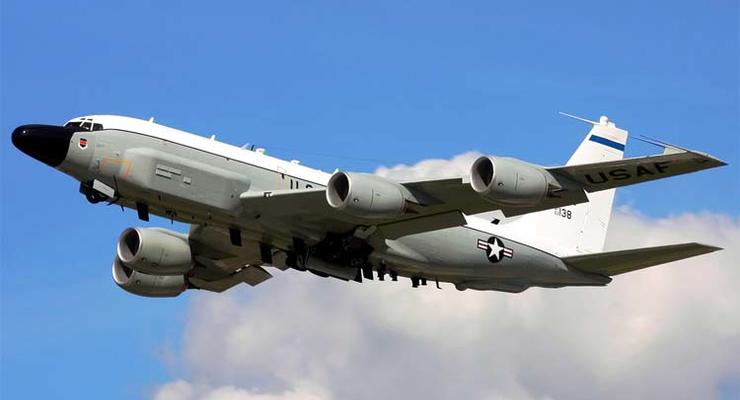Самолет-разведчик ВВС США изучил Керченский пролив и берег Крыма