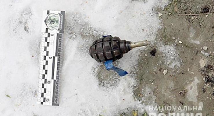 В Ивано-Франковске на территории медуниверситета нашли гранату