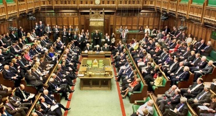 Парламент Британии отклонил план Мэй по Brexit