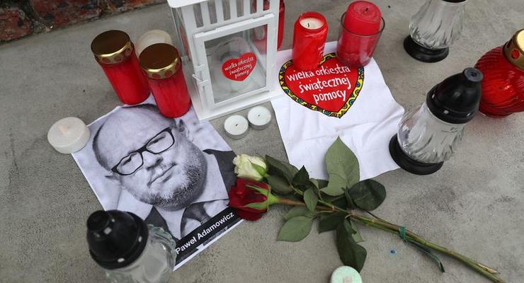 В Польше объявили траур в связи с убийством мэра Гданьска