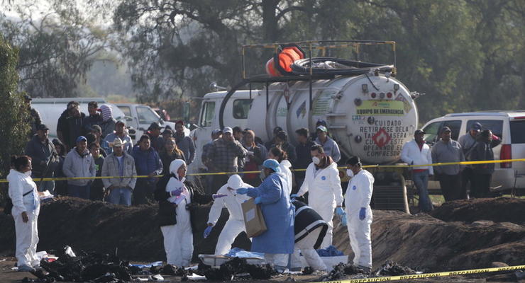 В Мексике увеличилось число жертв взрыва трубопровода