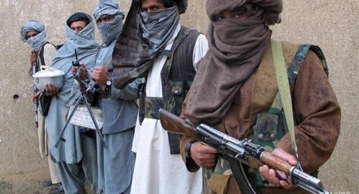 Талибы атаковали военную базу в Афганистане: 12 погибших