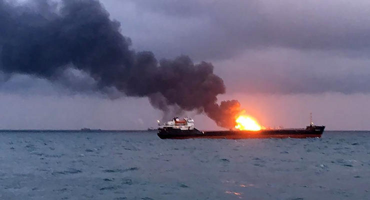 Пожар в Керченском проливе: оба судна затонули