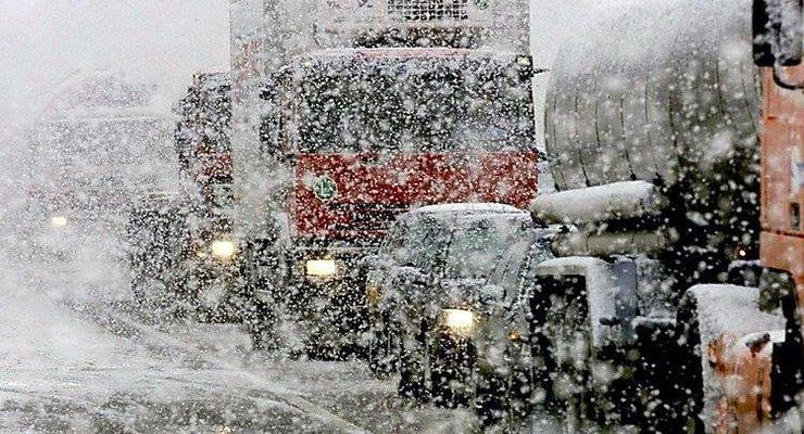 Полиция: На Киевщине коллапс из-за снегопада