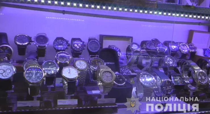 В Николаеве женщина подделала и продала брендовых часов на 30 млн