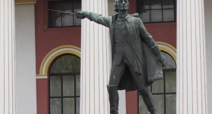 Памятник Суворову, демонтированный в Киеве, передадут в музей Швейцарии