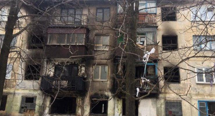 Взрыв прогремел в доме в Украинске: трое пострадавших