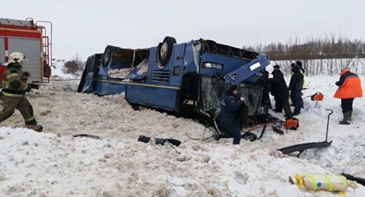 Под Калугой перевернулся автобус с 33 детьми: есть жертвы
