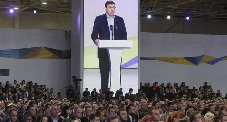 Выборы-2019: на Луценко пожаловались за агитацию Порошенко