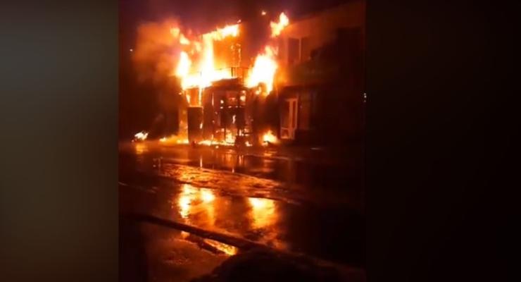 В Киевской области горел магазин