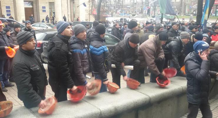 Центр Львова заблокировали бастующие шахтеры