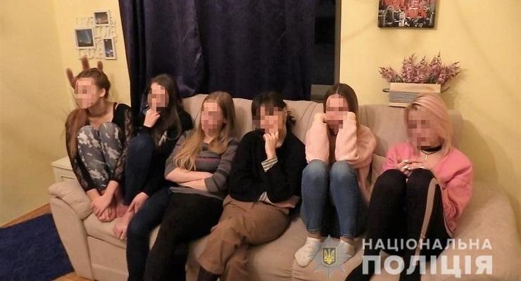 В Киеве полиция "накрыла" интернет-порностудию