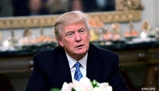 Трамп назвал себя "спасителем" экономики США