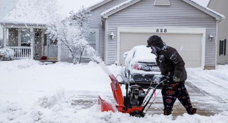 Снегопад оставил без света более 50 тысяч человек в США