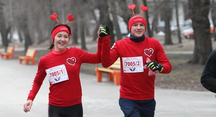 В Днепре и Киеве устроили забеги в честь Дня влюбленных