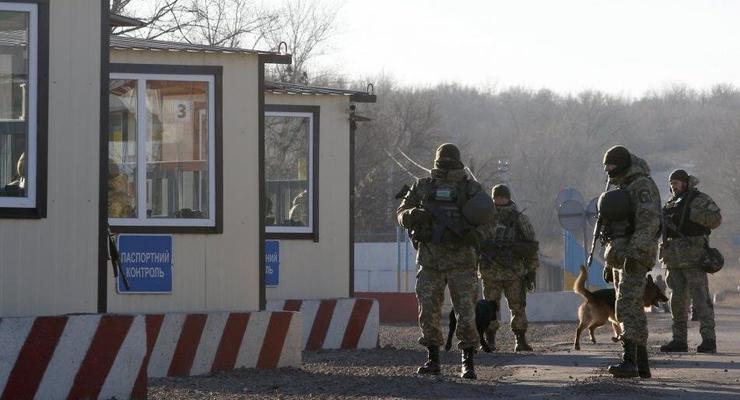На Донбассе в очереди на блокпосту умер человек