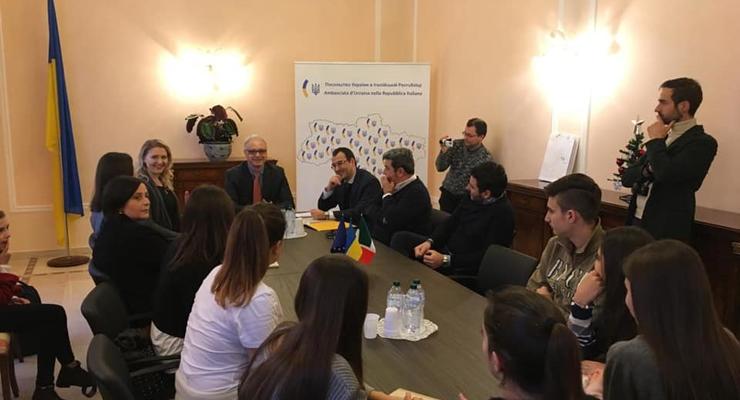 Посольство Украины в Италии возмущено "представительством ДНР" в Вероне