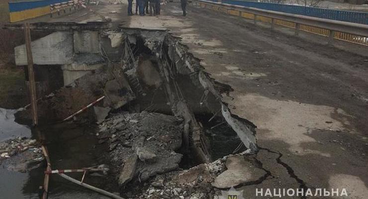 В Тернопольской области обвалился мост