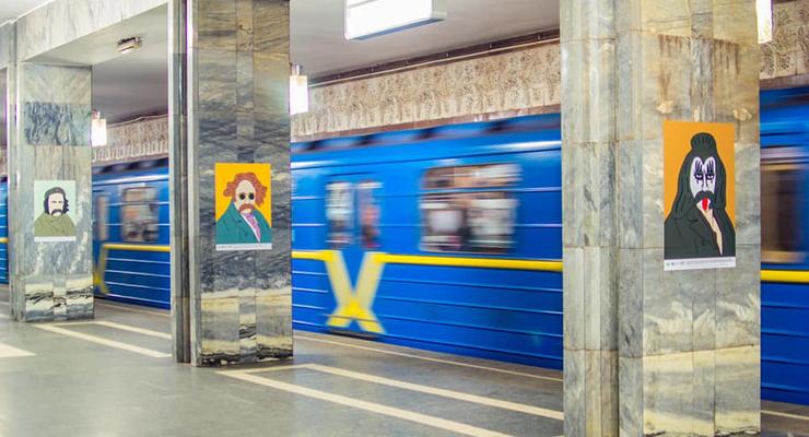 В Киевском метро испортили выставку нестандартных портретов Шевченко