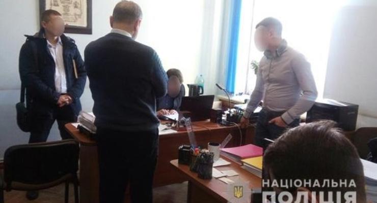В мэрии Николаева связали обыски с выборами