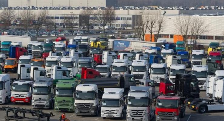 В ЕС намерены сократить выбросы газа грузовиками на 30%