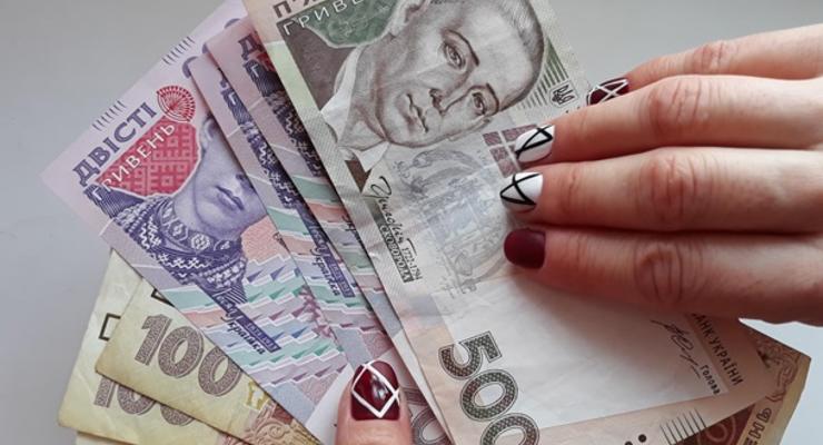 Почти 30 тысяч украинцев получали зарплату меньше минимальной