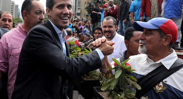 На сторону Гуайдо перешли 11 дипломатов Венесуэлы в США - оппозиция